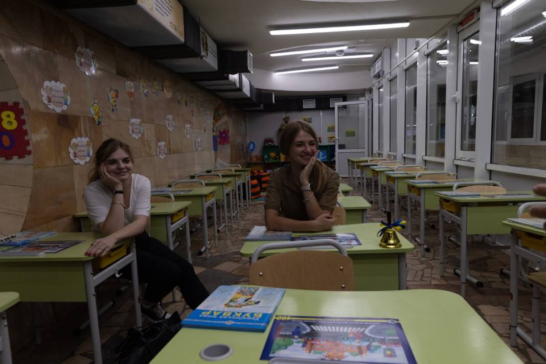 Füze saldırılarının gölgesinde yeni eğitim yılı: Ukrayna'da ilk ders zili metroda çaldı 29